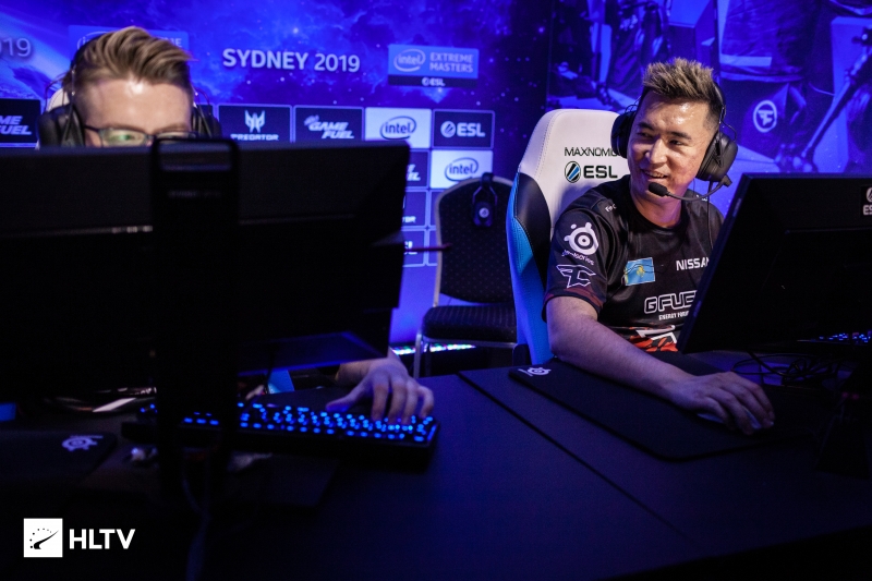 接近而慌乱 接近而慌乱