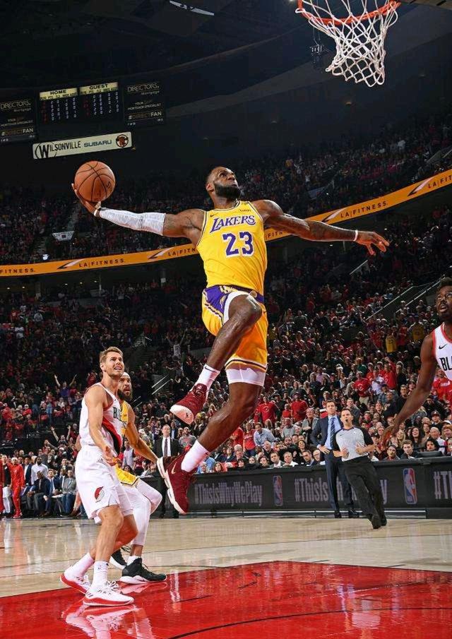 而是用身位 而是用身位